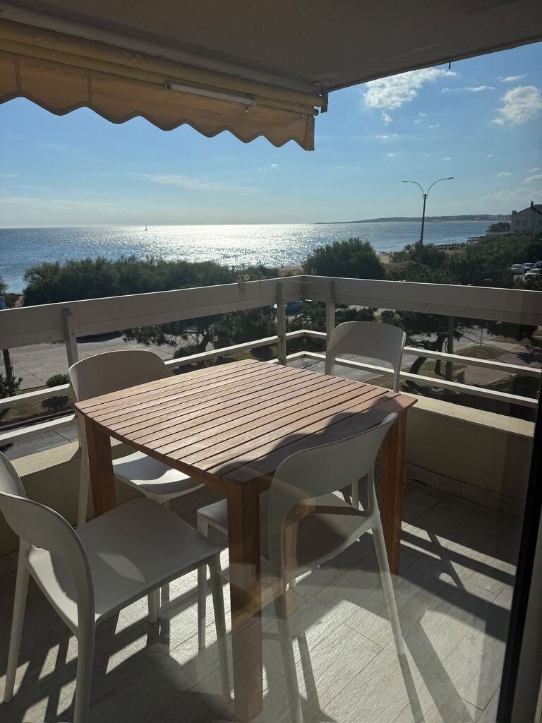Alquiler de apartamento 2 dormitorios en Playa Mansa, 76 m2 · Foto 2