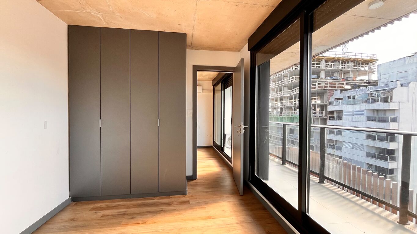 Alquiler Apartamento 1 Dormitorio en Pocitos Nuevo | Balcón y GARAGE · Foto 4
