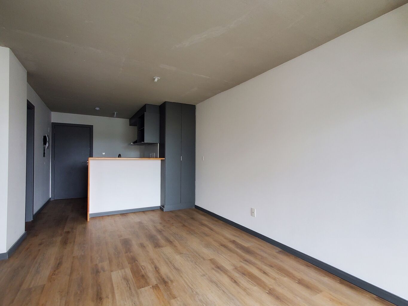 Alquiler Apartamento 1 Dormitorio en Pocitos Nuevo | Balcón y GARAGE · Foto 8