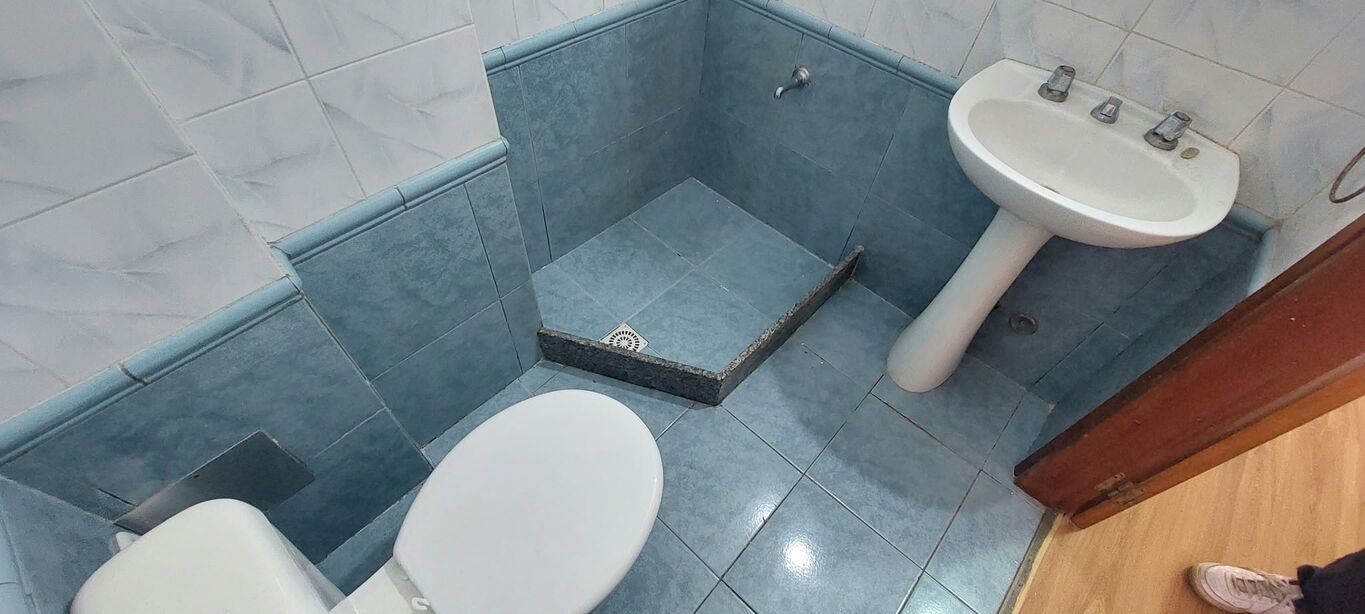 Apartamento de 1 dormitorio con amplio patio, cerca de Facultades · Foto 9
