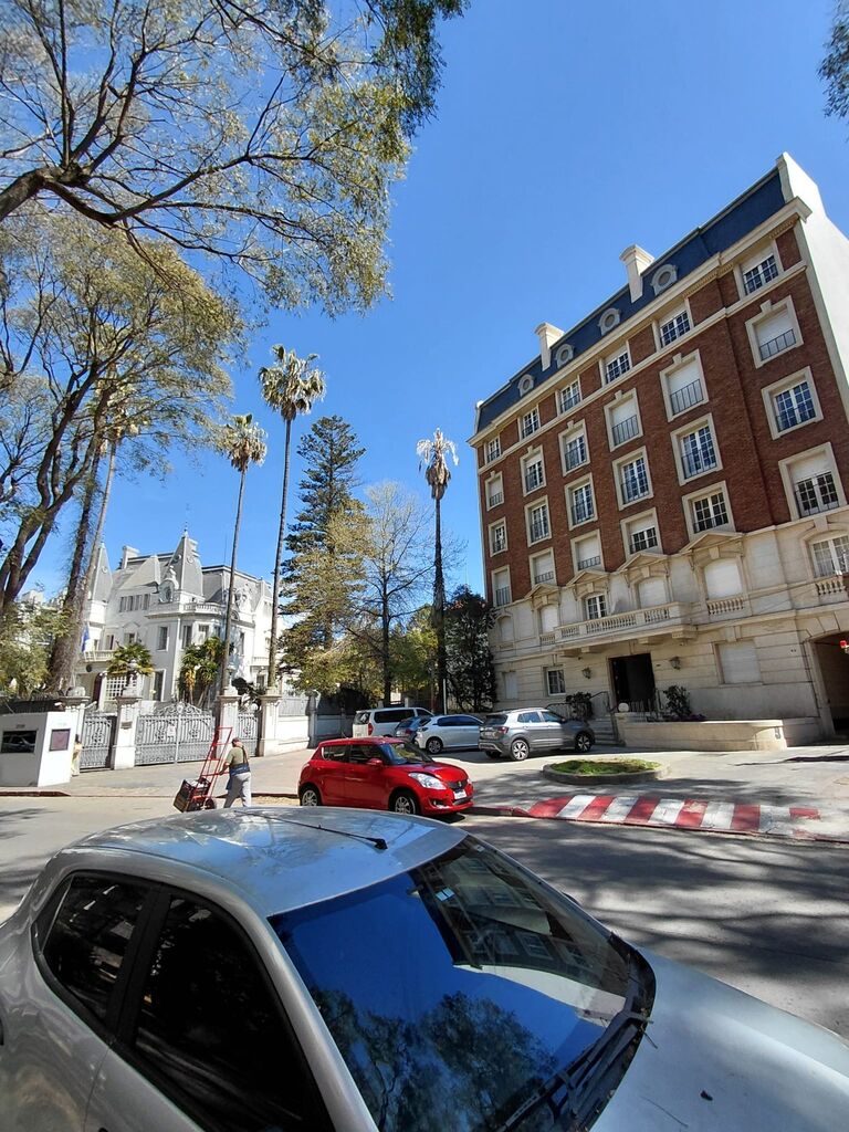 Alquiler de cómodo monoambiente amueblado en Pocitos Sin Gastos Comunes! · Foto 11