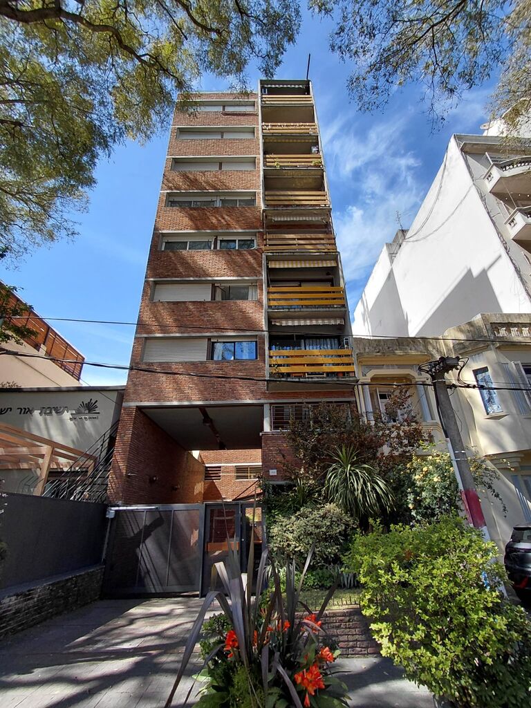 Alquiler de cómodo monoambiente amueblado en Pocitos Sin Gastos Comunes! · Foto 1