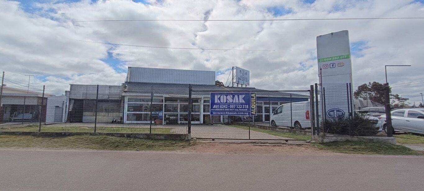 EXCELENTE UBICACION LOCAL COMERCIAL SOBRE AV GIANNTTASIO SAN JOSE DE CARRASCO · Foto 5