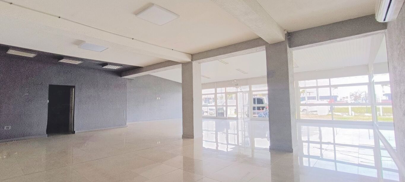 EXCELENTE UBICACION LOCAL COMERCIAL SOBRE AV GIANNTTASIO SAN JOSE DE CARRASCO · Foto 4