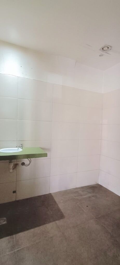 EXCELENTE UBICACION LOCAL COMERCIAL SOBRE AV GIANNTTASIO SAN JOSE DE CARRASCO · Foto 8