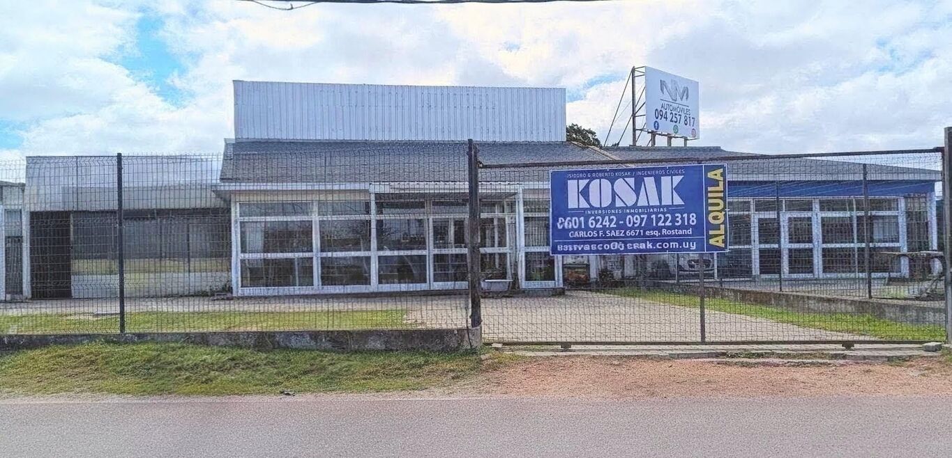 EXCELENTE UBICACION LOCAL COMERCIAL SOBRE AV GIANNTTASIO SAN JOSE DE CARRASCO · Foto 11