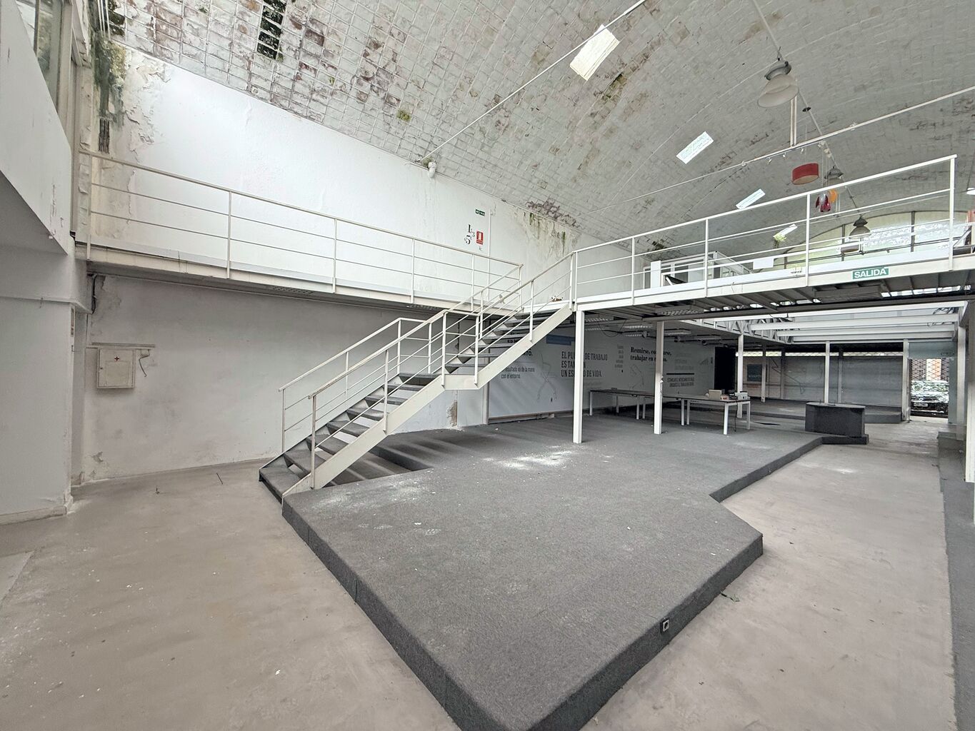 Alquiler Local Único de 1.000m2 en Cordón Sur · Foto 6