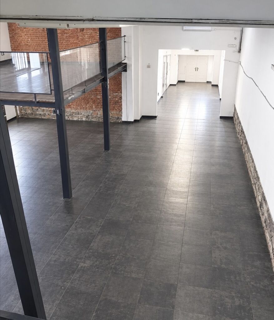Alquiler de local de 300 m² con 2 baños en Pocitos, Montevideo · Foto 3