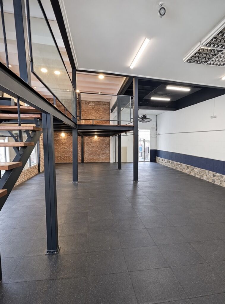 Alquiler de local de 300 m² con 2 baños en Pocitos, Montevideo · Foto 6