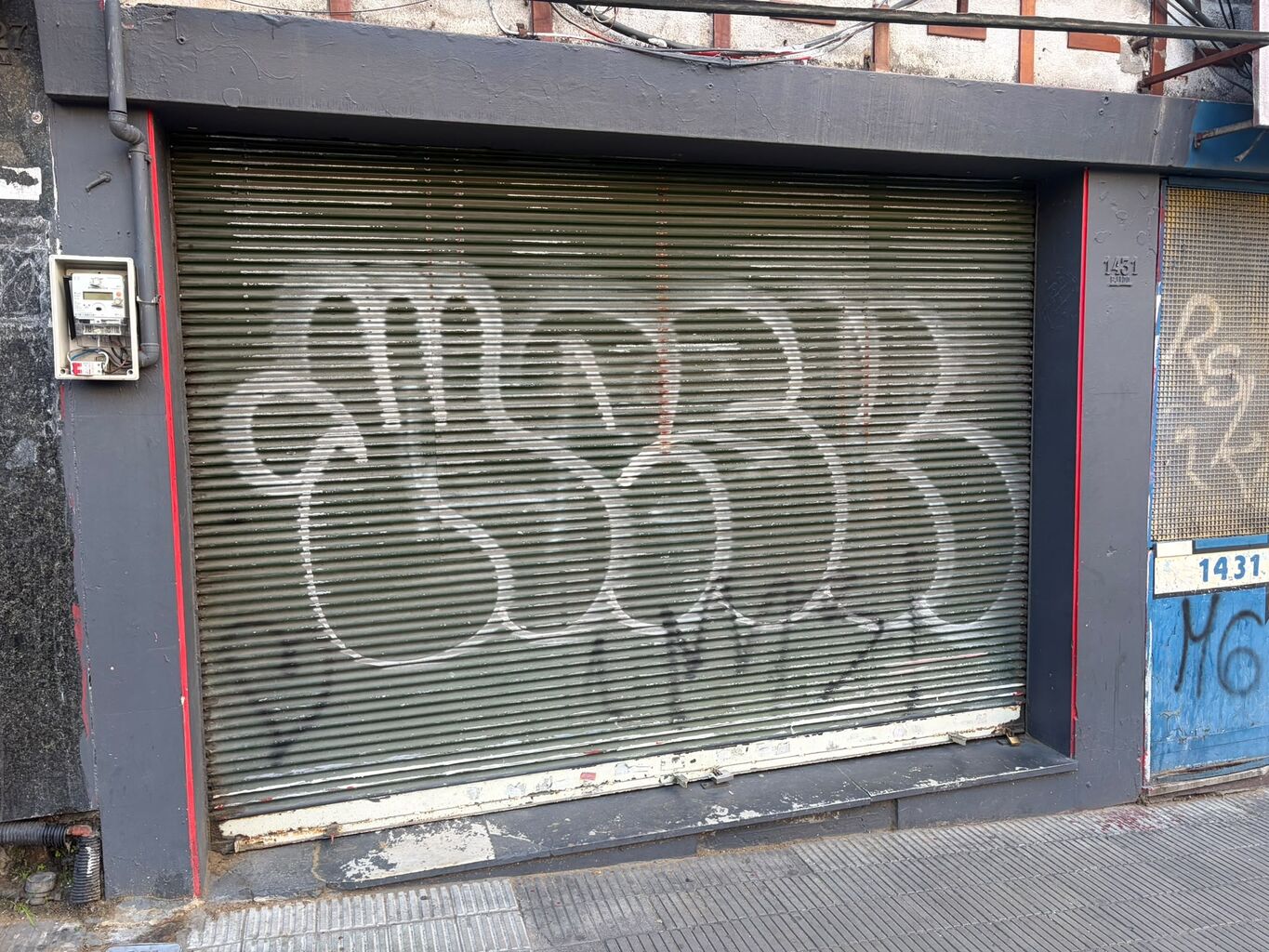 Alquiler local comercial de 40 m² con vidriera en Ejido esquina Colonia · Foto 7