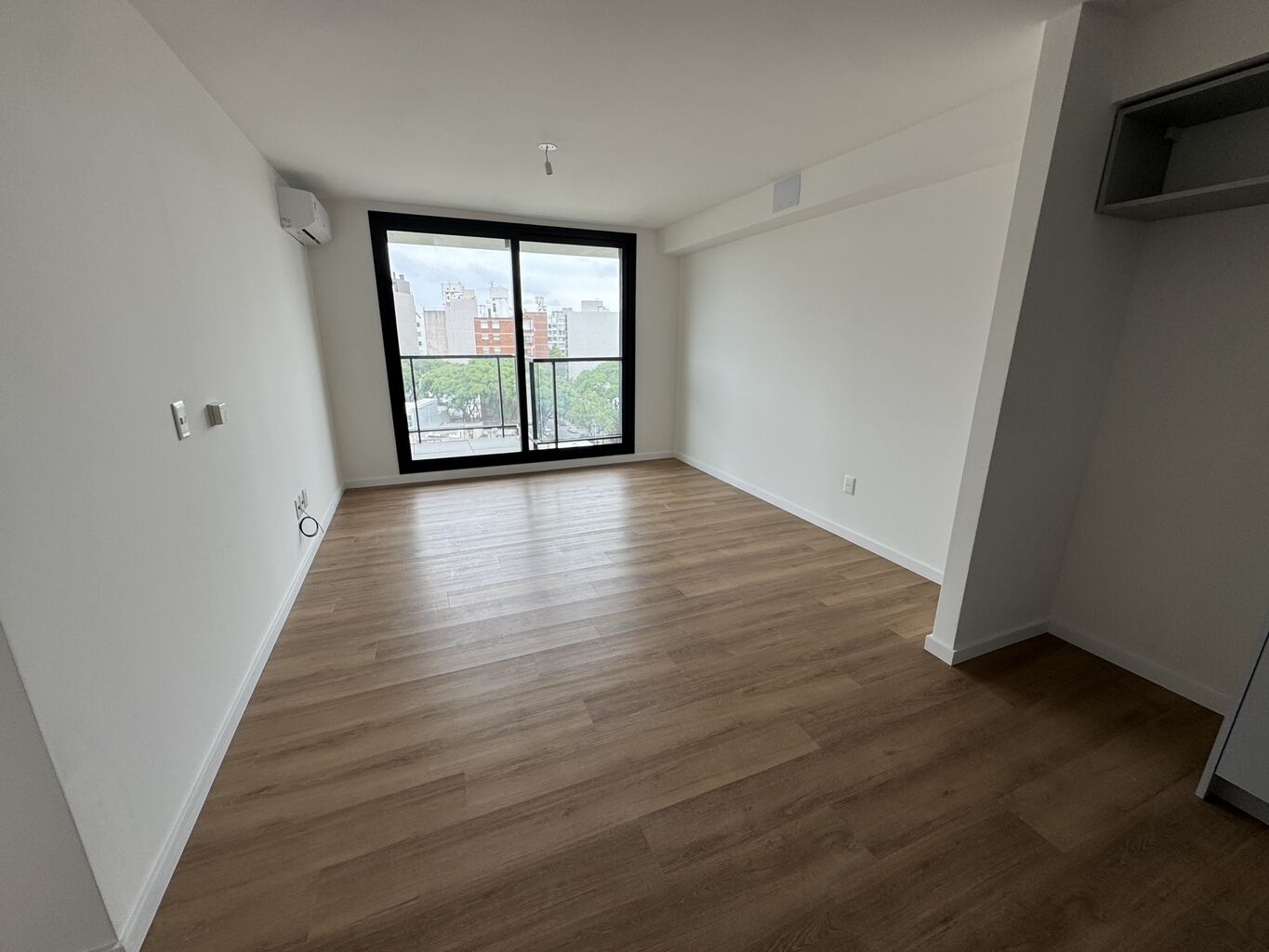 Alquiler Apartamento 1 Dormitorio Garage Parque Rodo · Foto 2