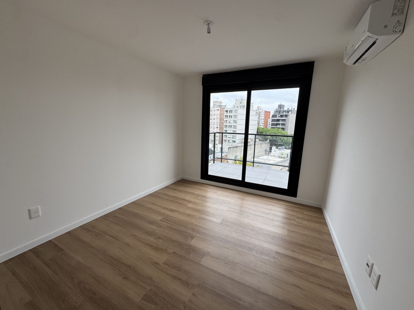 Alquiler Apartamento 1 Dormitorio Garage Parque Rodo · Foto 8