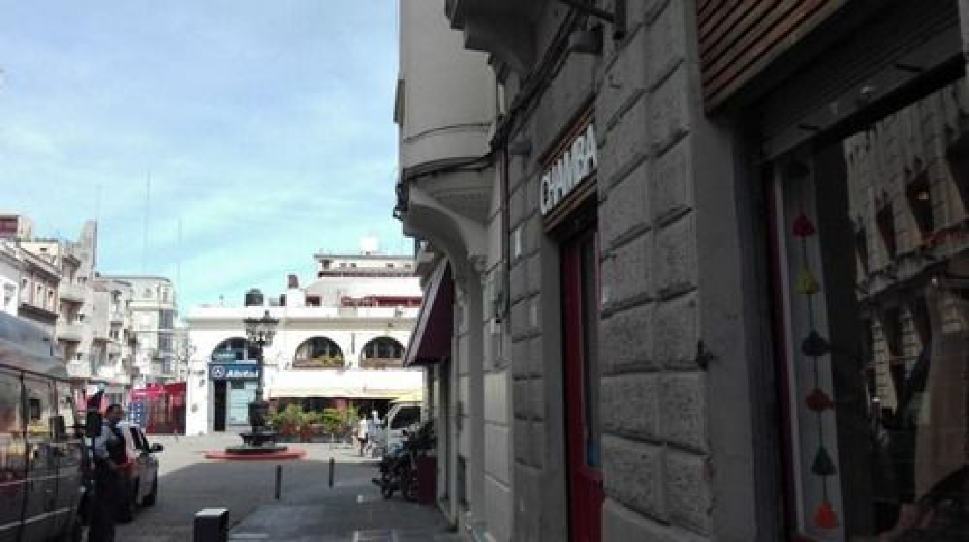 Excelente Local Proximo Al Mercado Del Puerto. Apto Todo Rub · Foto 4