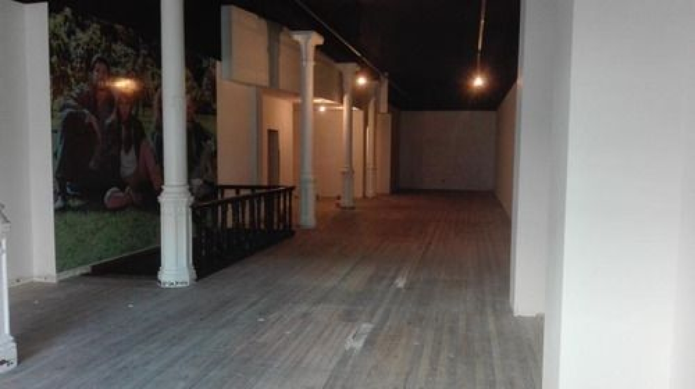 Amplio Y Hermoso Local Sobre Peatonal Sarandi A Pasos De La · Foto 6