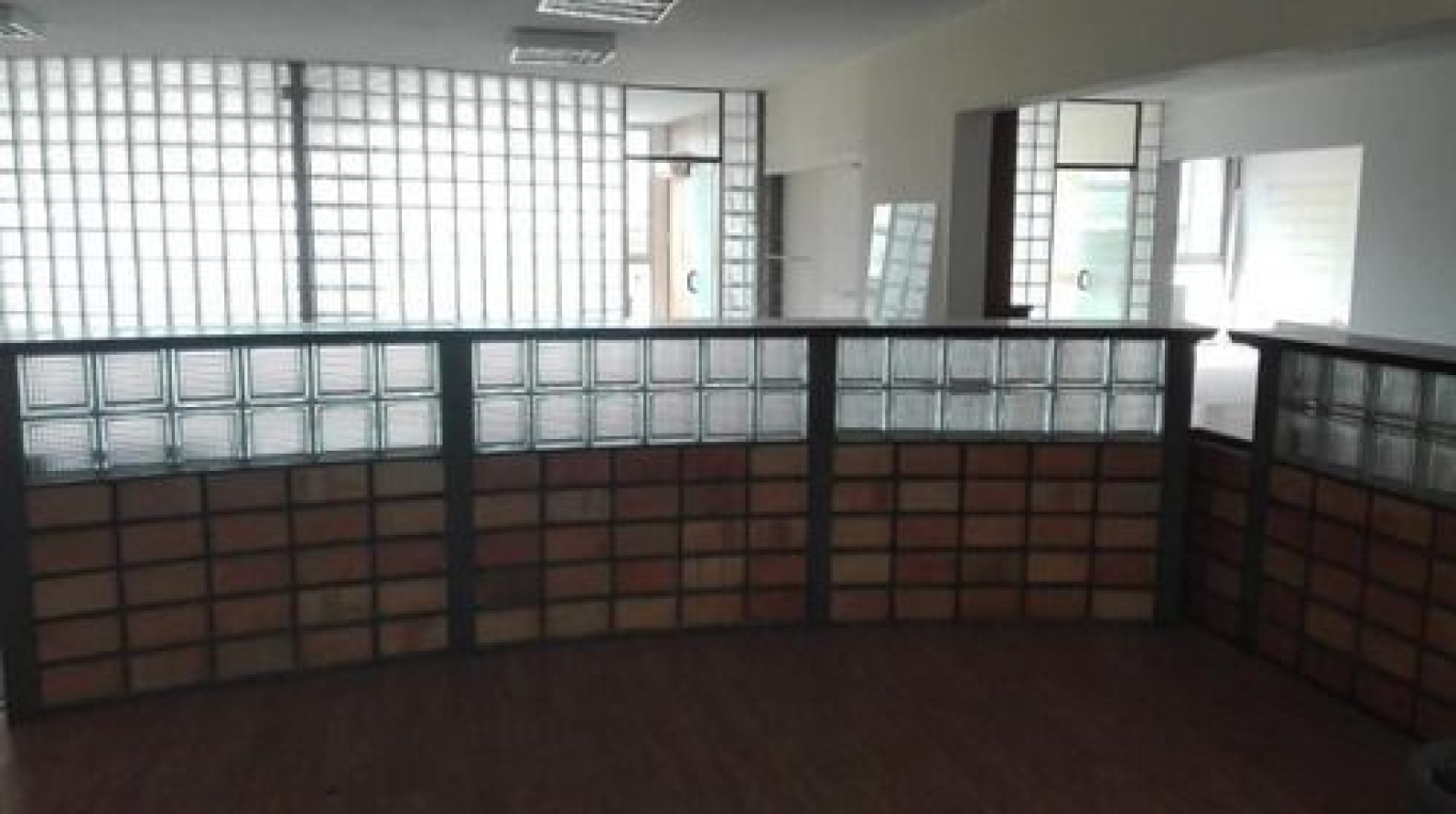 Excelente Oficina De 220 M2. · Foto 2