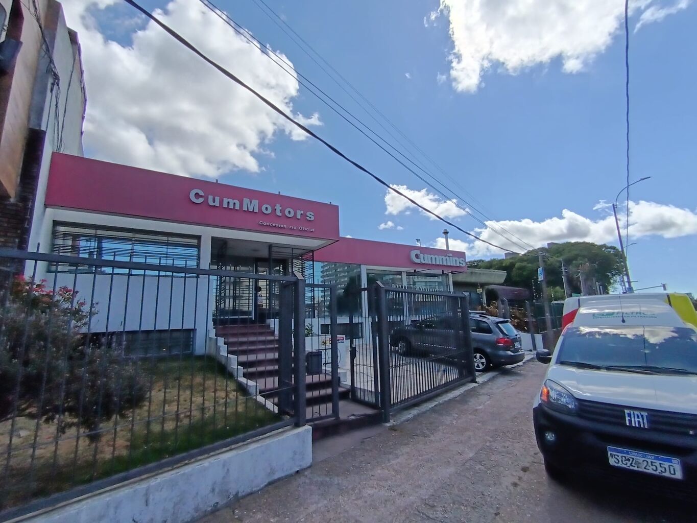 LOCAL COMERCIAL + OFICINAS + DEPÓSITO