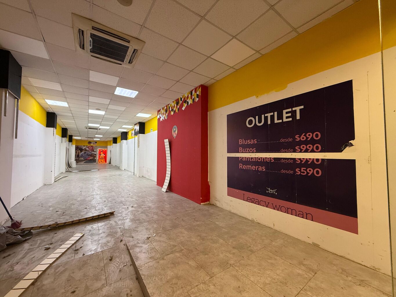 Alquiler Local comercial en 18 de Julio Frente a la Universidad · Foto 4