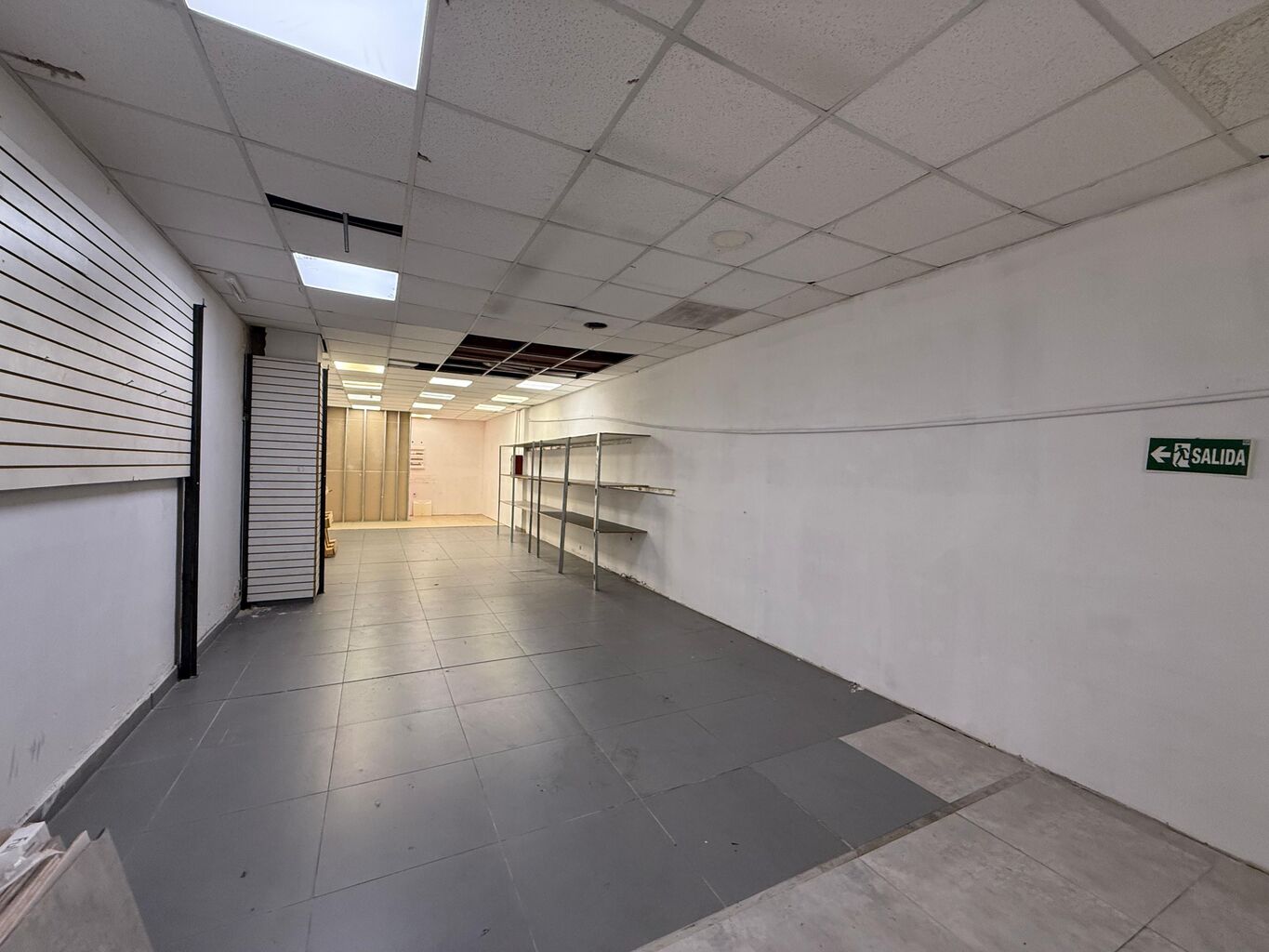 Alquiler Local comercial en 18 de Julio Frente a la Universidad · Foto 8