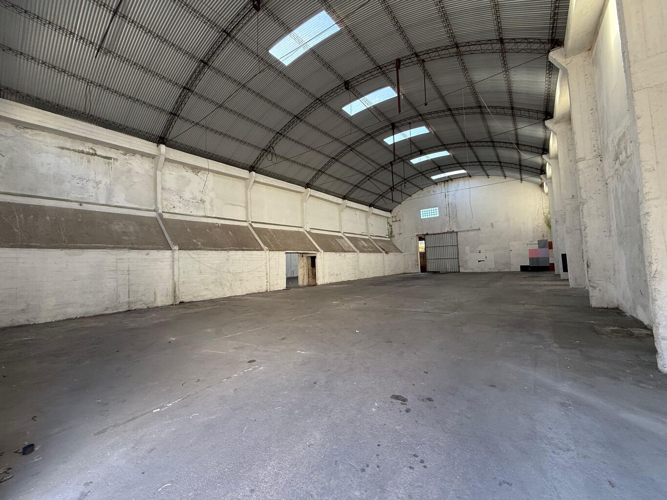 Alquiler Local 368 M2 Industrial / Multipropósito