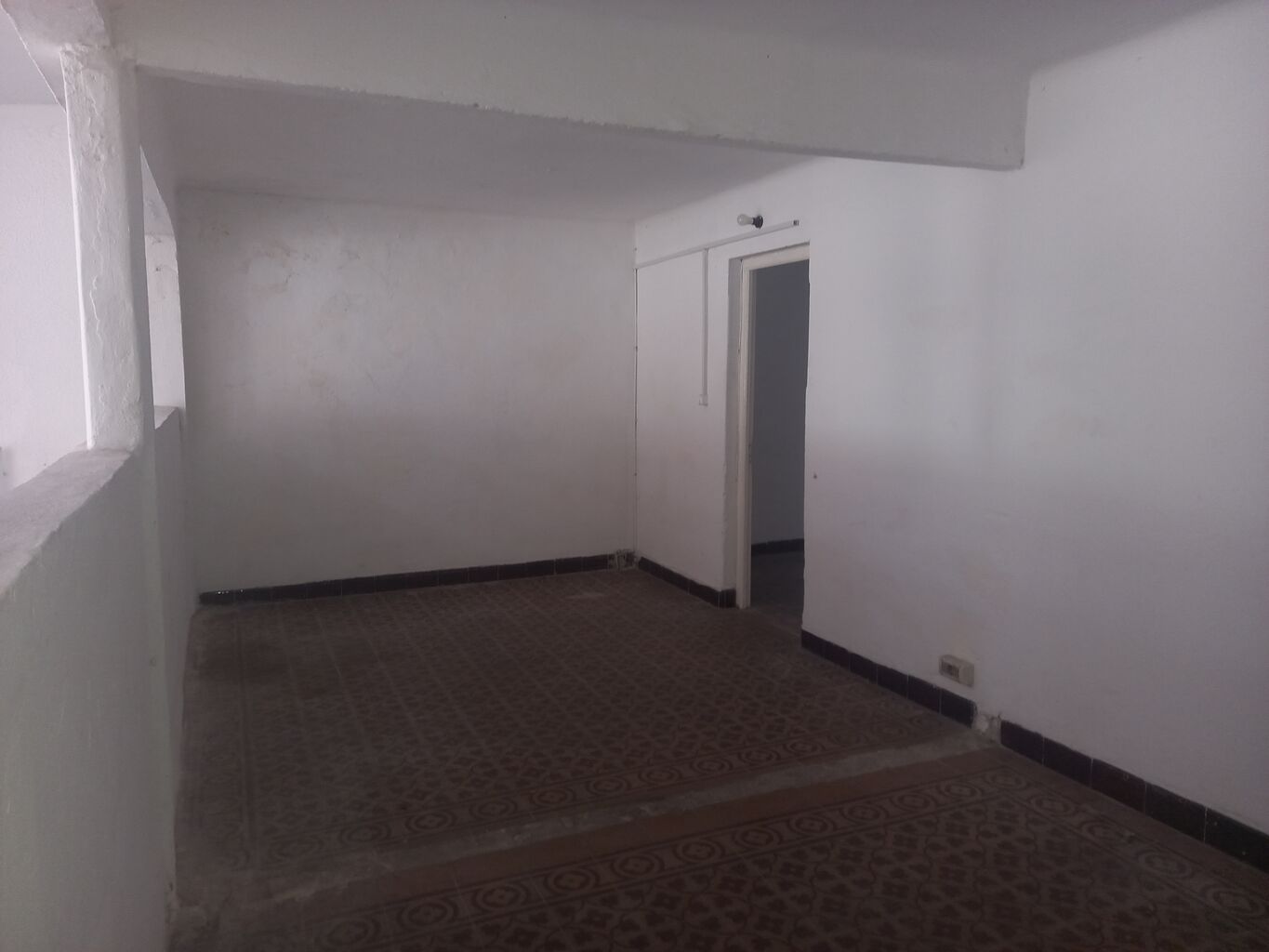 Deposito con entrada para vehículos · Foto 8