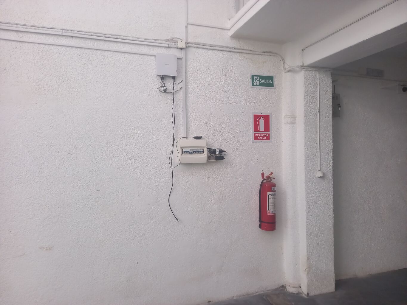 Deposito con entrada para vehículos · Foto 7
