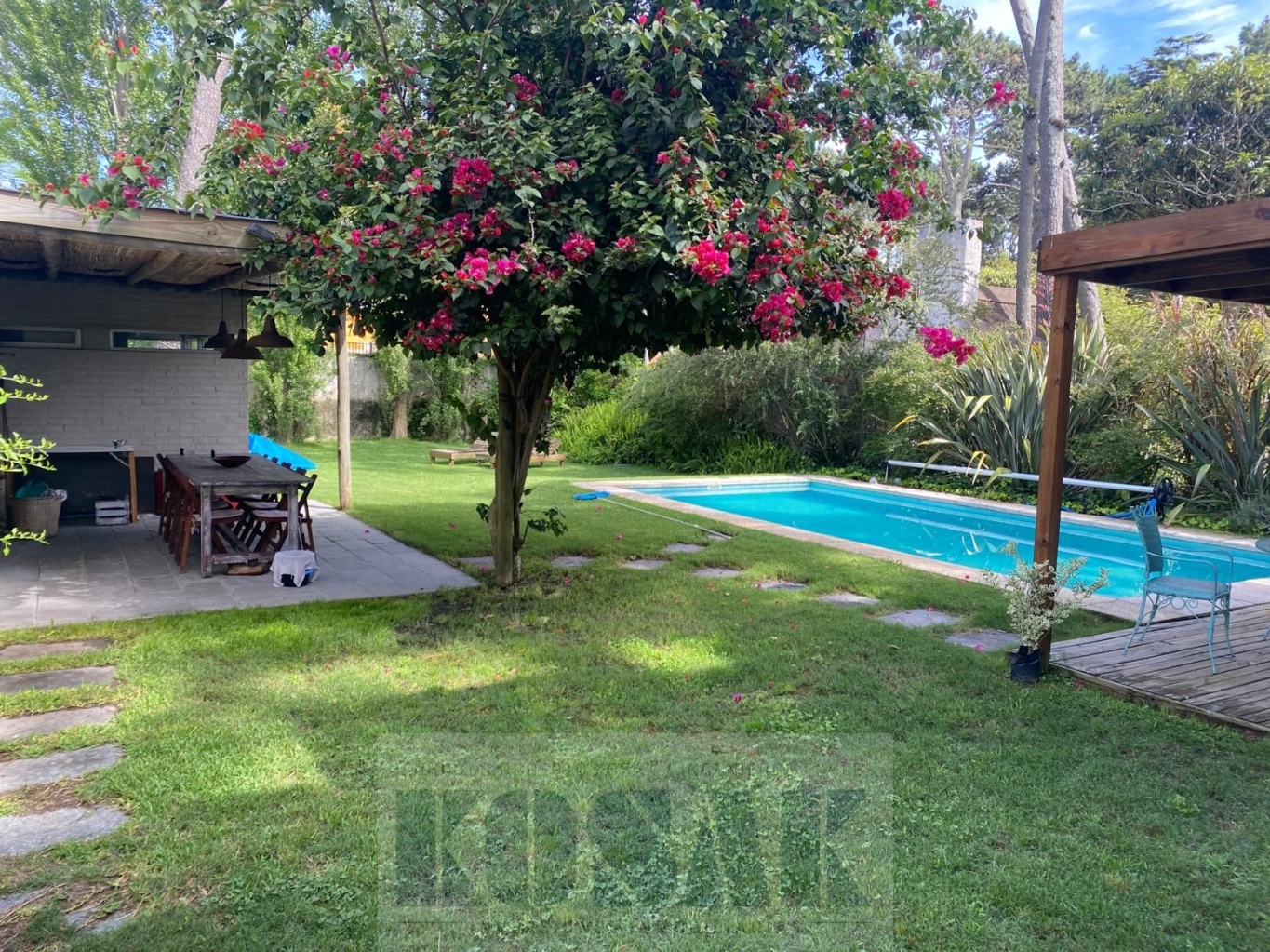 Kosak Venta Casa  Minimalista Lugano 3 / 4 Dorm Piscina, Barbacoa Punta Del Este