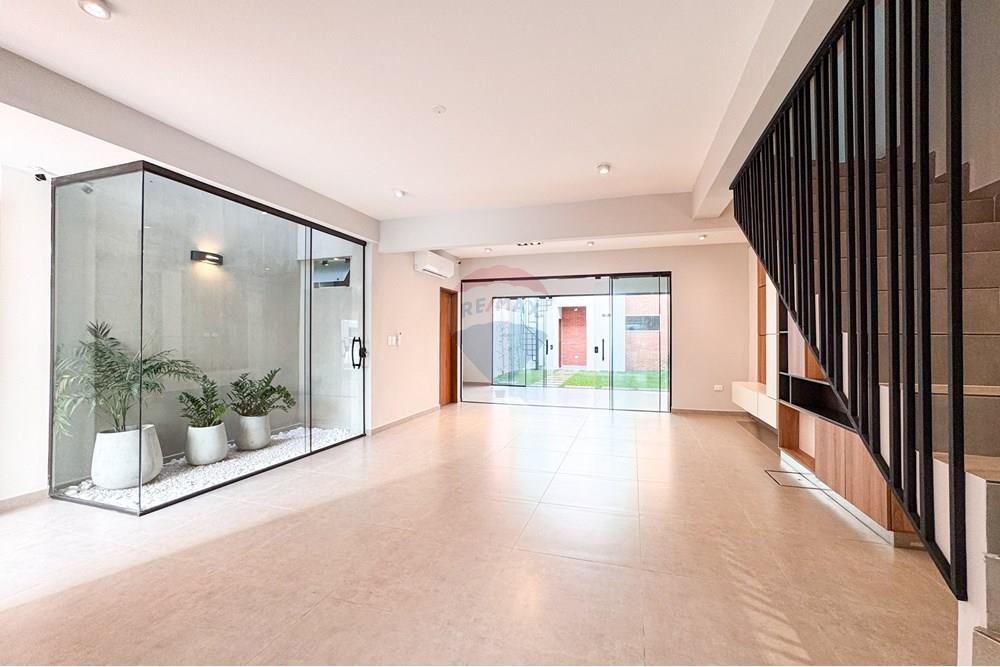Casa en venta en Recoleta, Asunción — foto 2