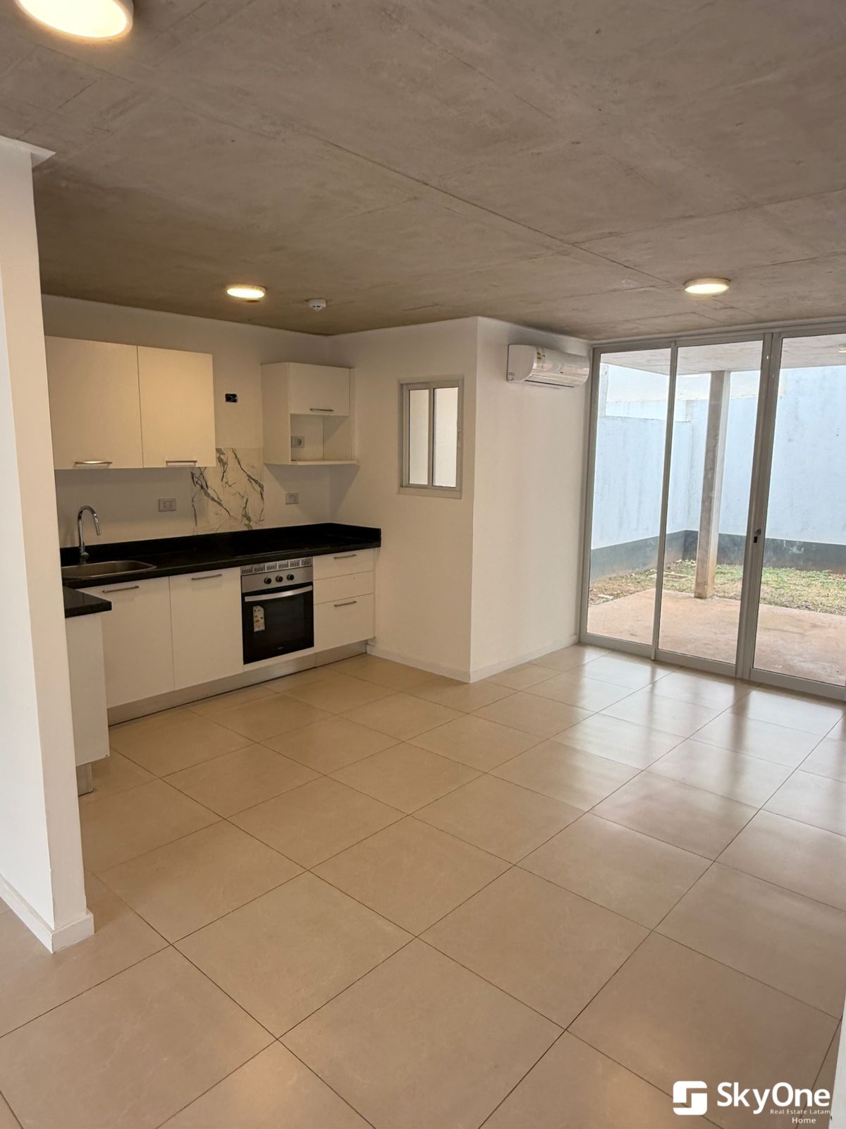 ALQUILO DUPLEX EN LUQUE LOMA MERLO — foto 3
