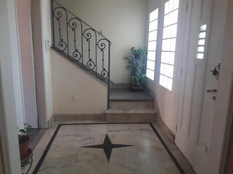 Preciosa Casa Pu Amb.amplios Buena Construc. Fdo. Bbcoa 4 Gges. Más Apto.rentado
