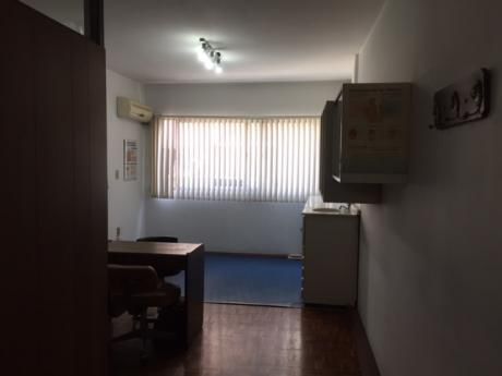 Oportunidad, Excelente Consultorio U Oficina , Ubicado En Un Punto Estratégico