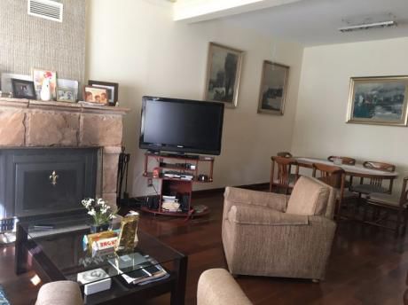 Casa En Venta En Pocitos Nuevo 3 Dormitorios