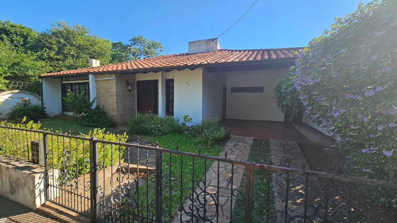 Casa en alquiler en Pettirossi