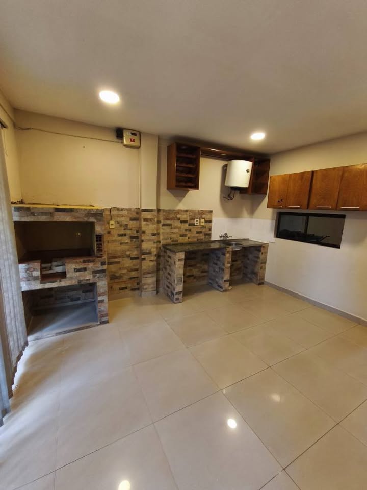 ALQUILO DUPLEX EN CAMBYRETA ITAPUA — foto 2