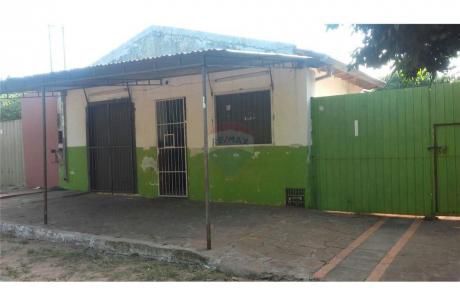 Casa De 2 Dormitorios En Fdo De La Mora - Zona Sur