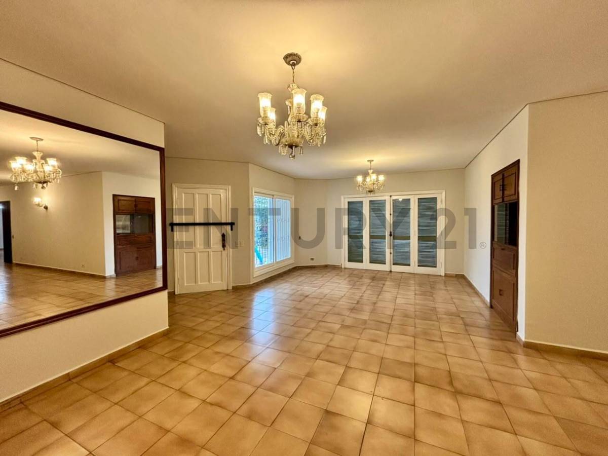 Casa Comercial en Alquiler sobre Av. Mariscal López — foto 3