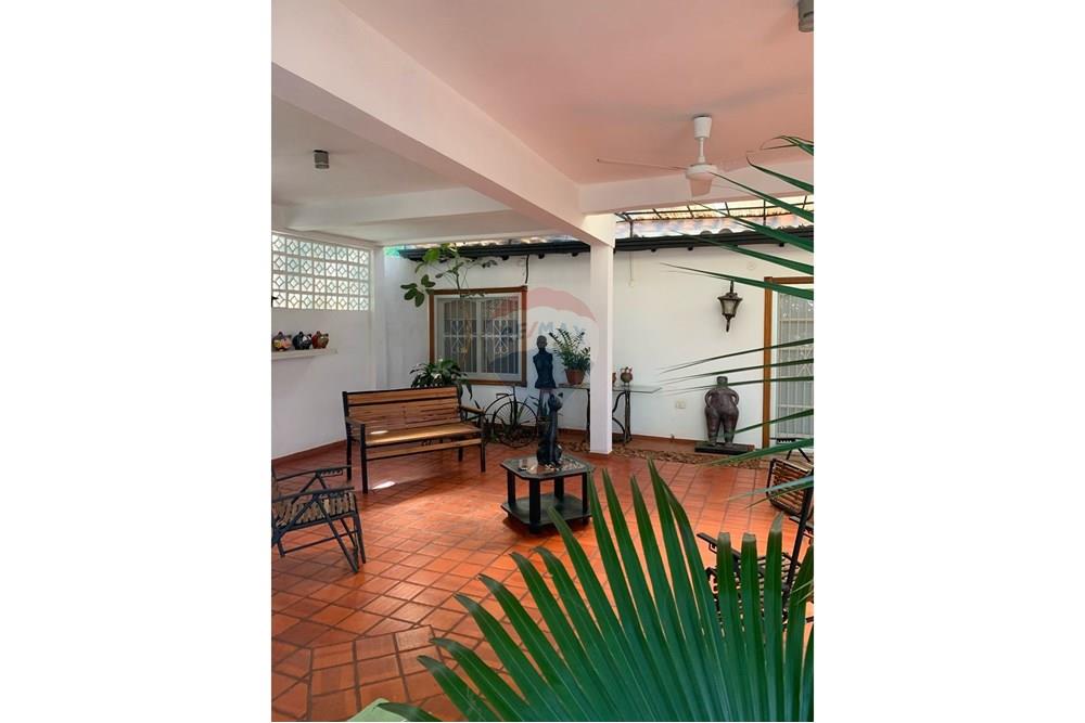 Casa - Venta - Encarnación, Paraguay — foto 3