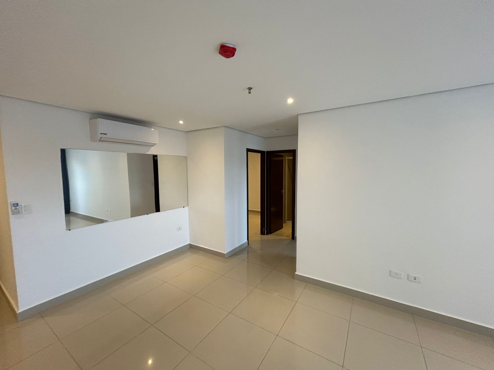 Departamento en alquiler en Mburucuyá, Asunción — foto 2