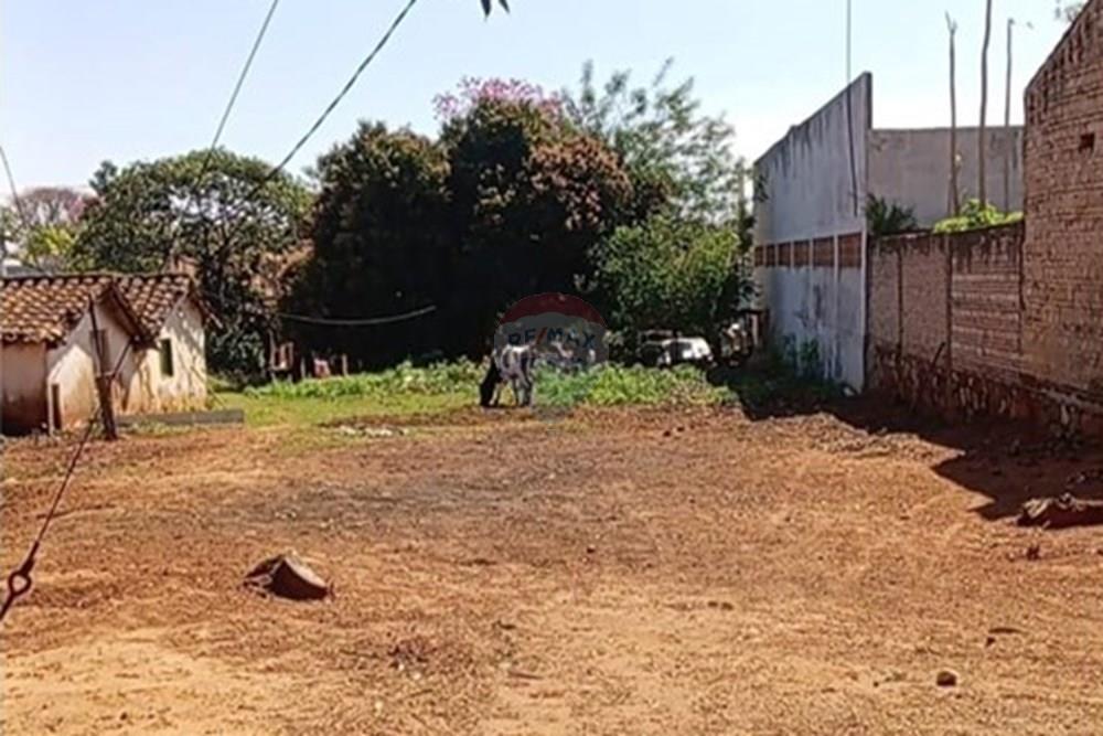 TERRENO EN LAURELTY LUQUE EN VENTA (424m2) — foto 2