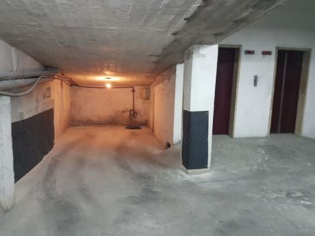 Garage Con Lugar Fijo !!