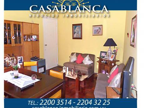 Casablanca - 1er. Piso Por Escalera Próximo A Rivera