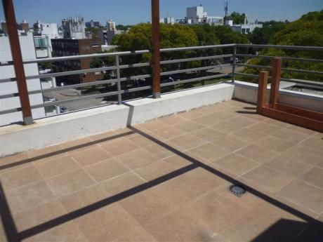 Alquiler Apto, Puerto Del Buceo, Un Dormitorio,gran Terraza Y Parrillero
