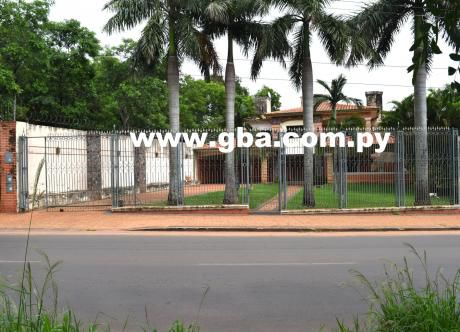 Residencia En Venta Zona Pinedo Shopping