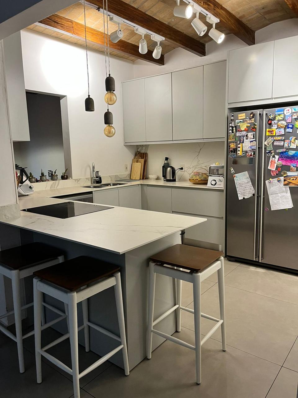 Vendo Duplex De Cuatro Dormitorios En Barrio Villa Aurelia — foto 2