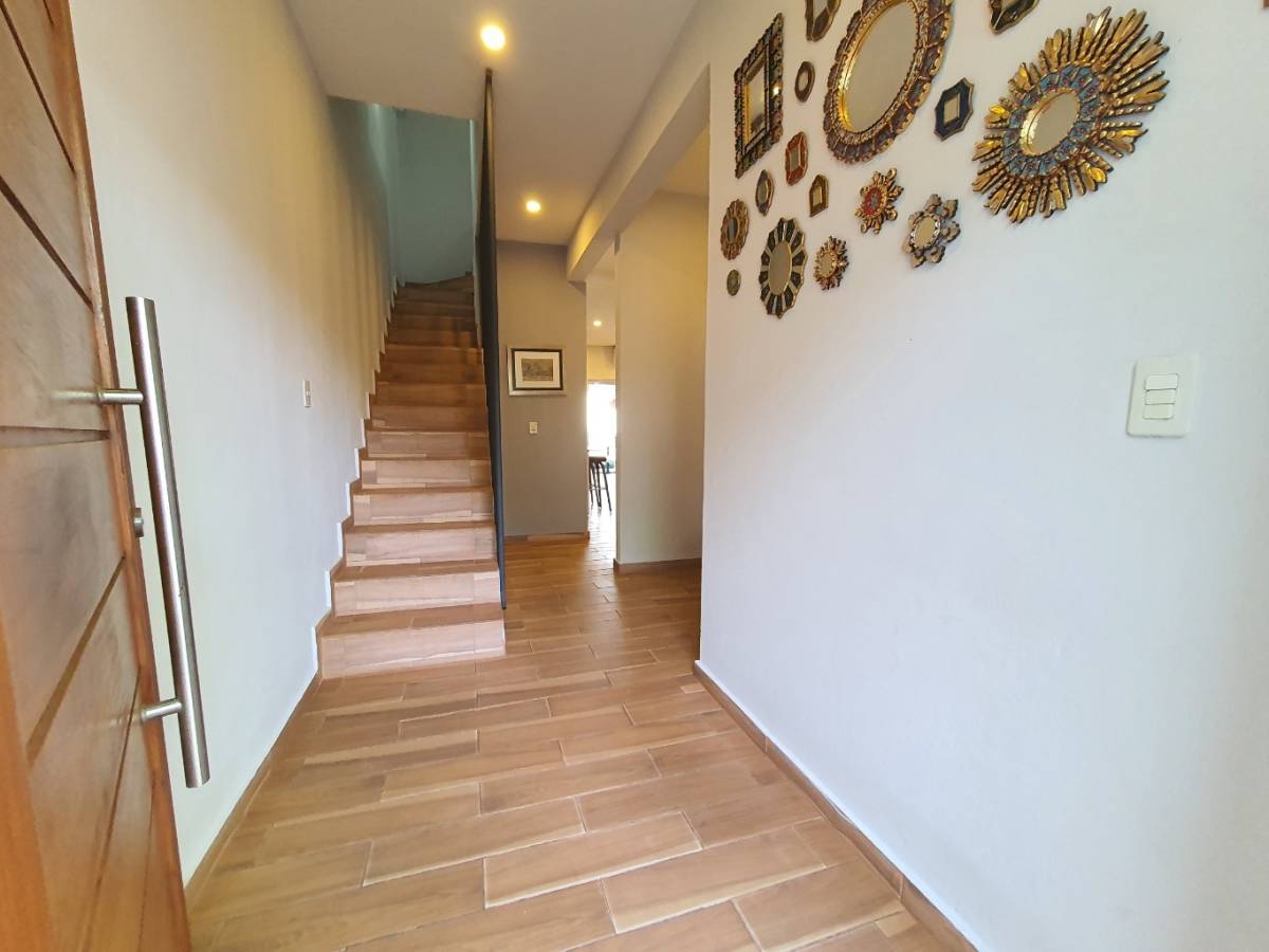 ALQUILER DUPLEX TOTALMENTE AMOBLADO COM PISCINA — foto 2