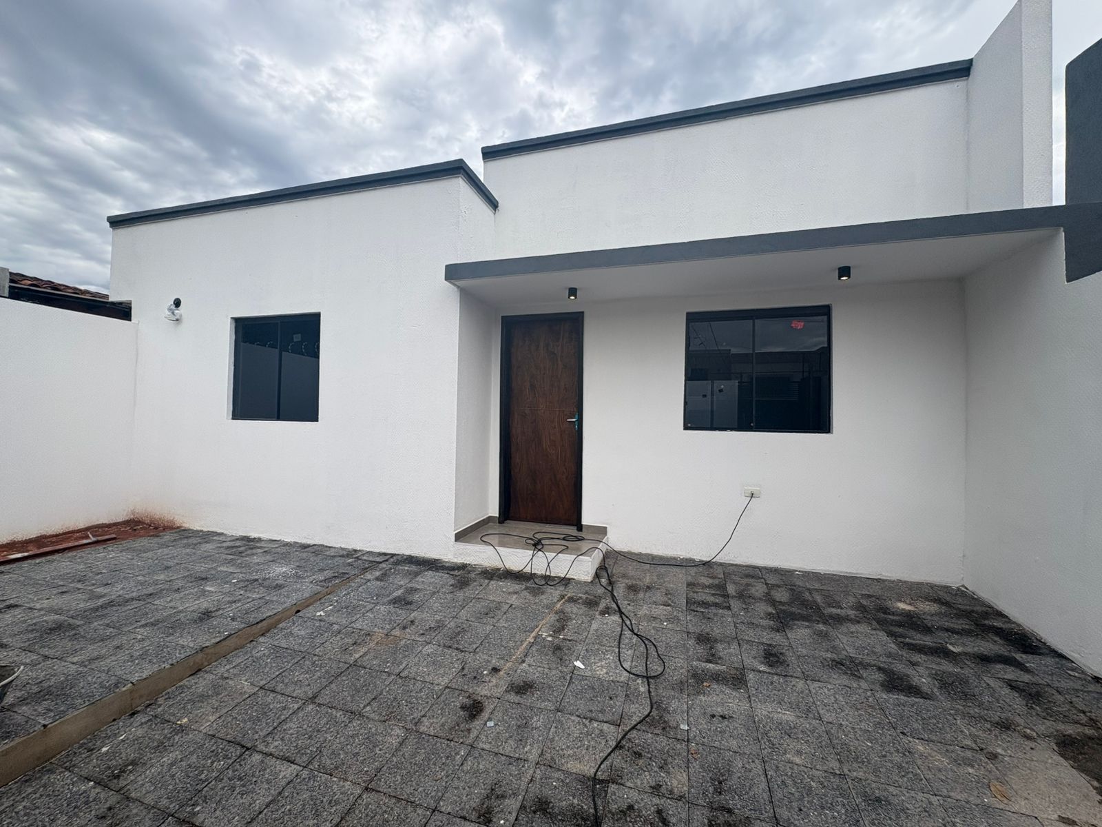 chalet a estrenar barrio kennedy Lambare — foto 2