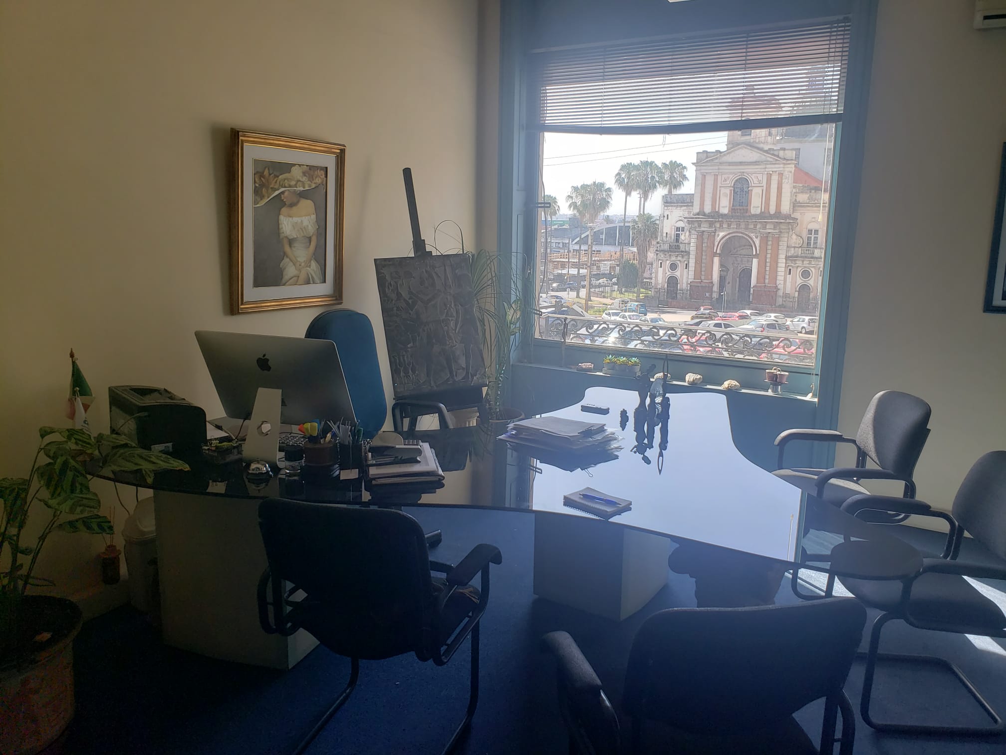 ALQUILER APARTAMENTO U OFICINA CIUDAD VIEJA MONTEVIDEO