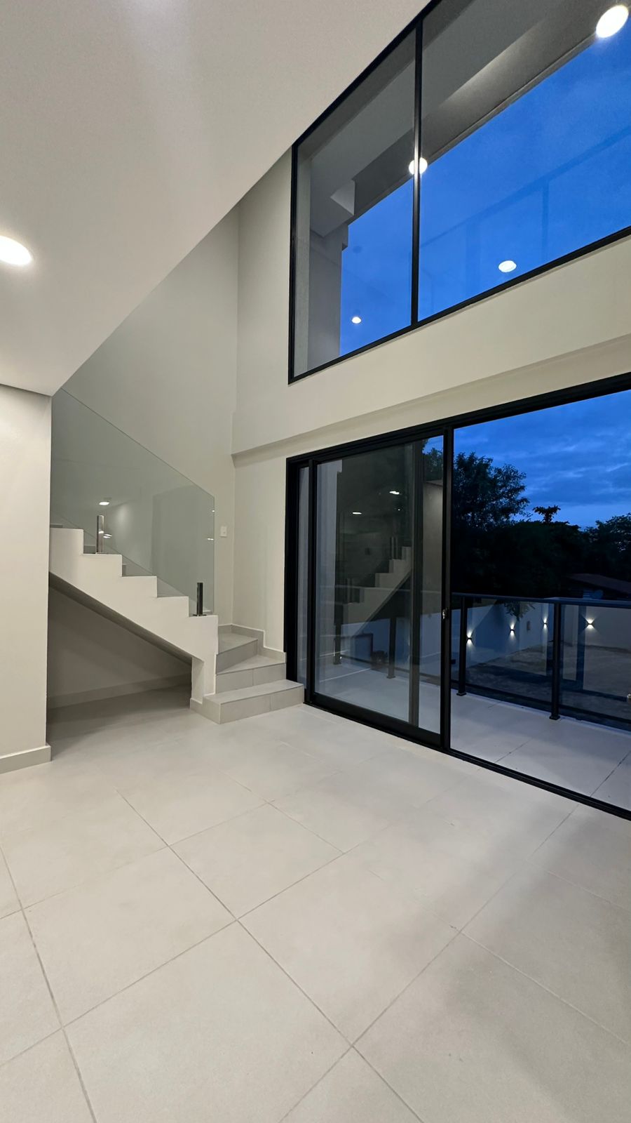 Departamento en alquiler en Salvador del Mundo — foto 2