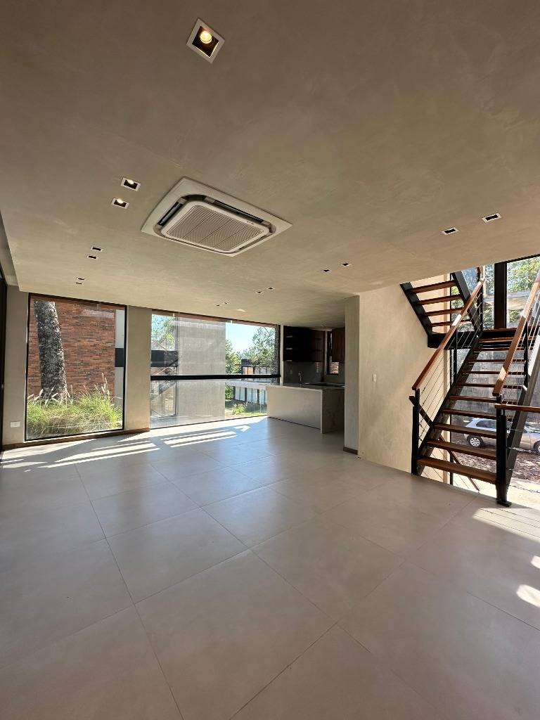 VENDO RESIDENCIA EXCLUSIVA EN HORIZON HILLS SAN BERNARDINO — foto 2