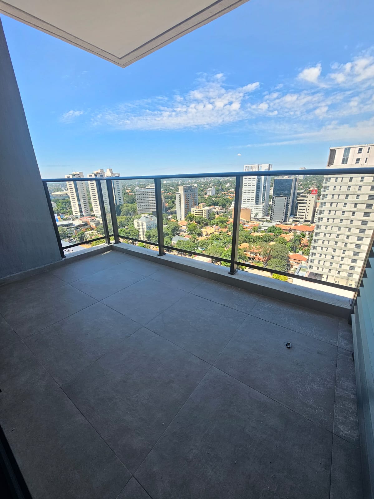 EN ALQUILER DEPARTMANETO DE 2 DORMITORIOS A ESTRENAR EN EDIFICIO MORE DEL SOL — foto 2