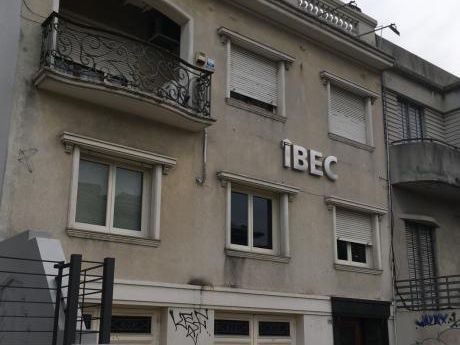 Casona Bvr España Y Bvr Artigas Para Empresa U Oficinas
